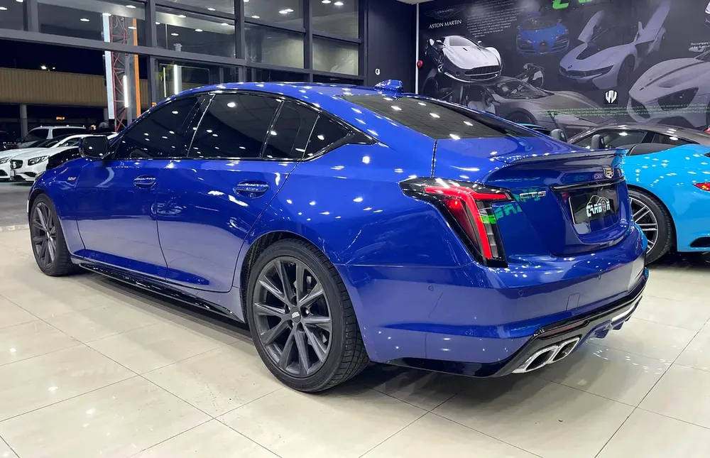 2021 Cadillac CT5 V-Series - GCC Specs - WARRANTY AND SERVICE CONTRACT WITH DEALER - Image 7