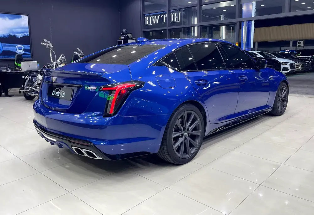 2021 Cadillac CT5 V-Series - GCC Specs - WARRANTY AND SERVICE CONTRACT WITH DEALER - Image 8
