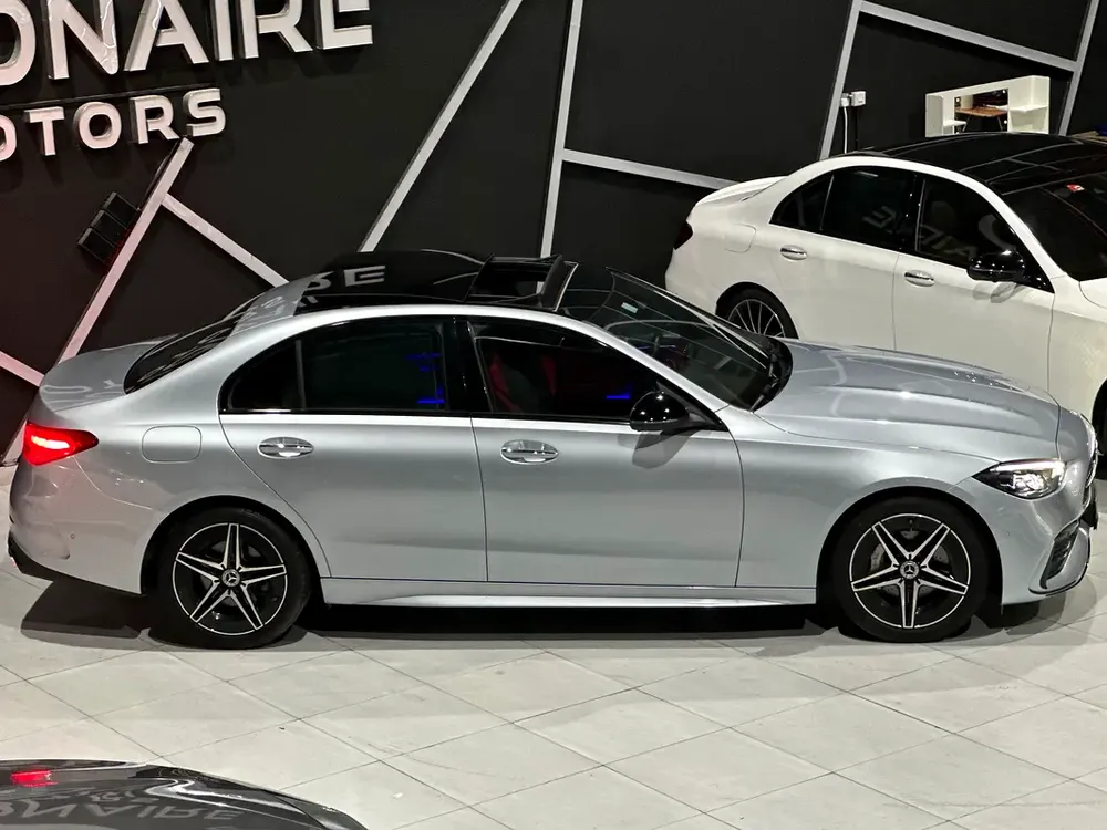 MERCEDES-BENZ C200 | GCC | 2024 | UNDER WARRANTY & CONTRACT SERVICE (GARGASH) - ! - Image 5