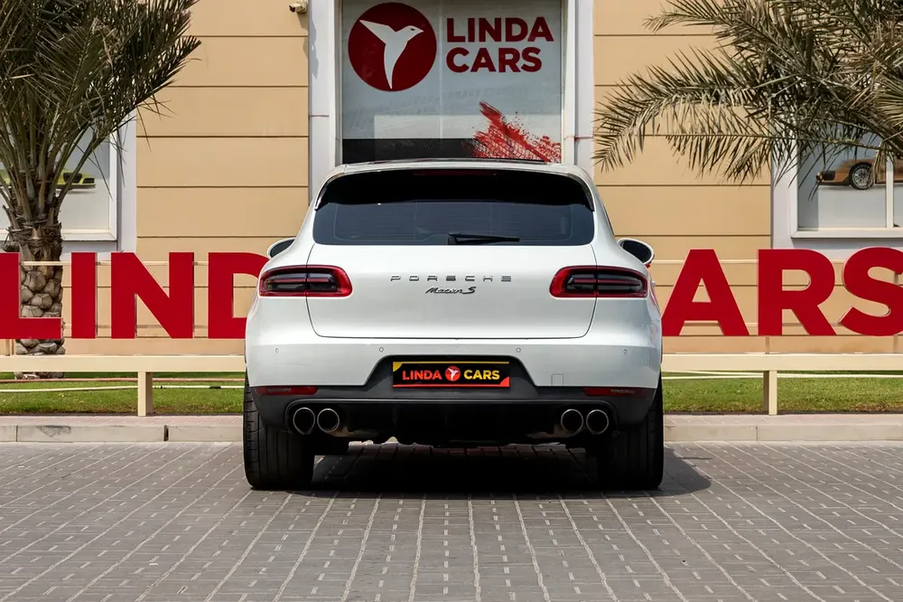 Porsche Macan S 2015 GCC | Flexible D.P. - Image 4