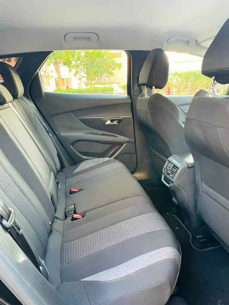 Peugeot 3008 2022 Active - GCC - Image 6