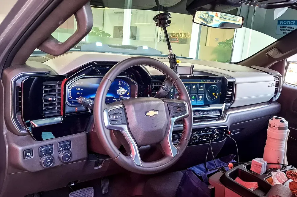 AED 2249/month | 2025 Chevrolet Silverado 1500  | GCC Specs | Ref#478934 - Image 10