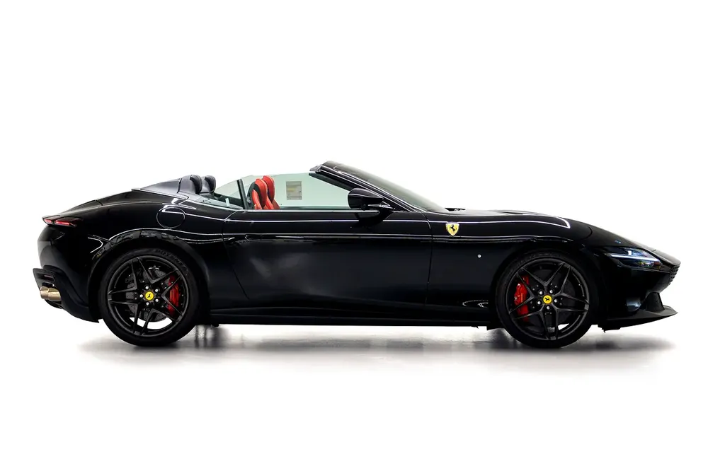 2025 Ferrari Roma Spider - GCC Spec - Warranty and Lease to Own Available - Image 6