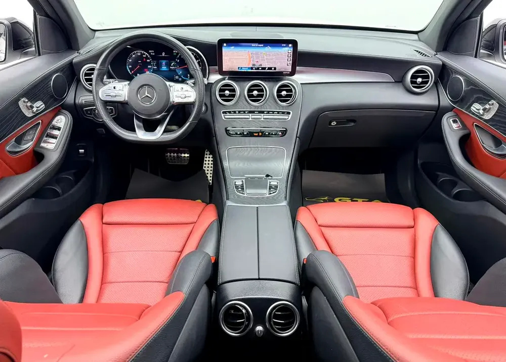 2021 Mercedes Benz GLC200 Coupe, Warranty, Full Mercedes Service History, Low Km, GCC - Image 13