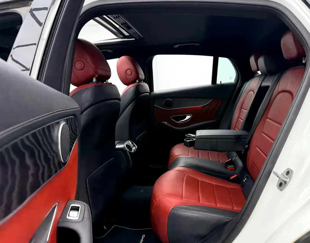 2021 Mercedes Benz GLC200 Coupe, Warranty, Full Mercedes Service History, Low Km, GCC - Image 17