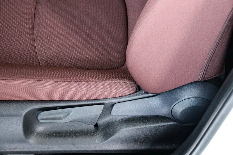 COROLLA CROSS HV MID 2025 - For Export - Image 5