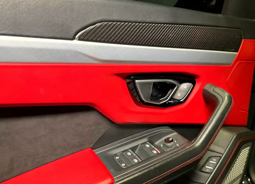 LAMBORGHINI URUS 2021 GCC FHS - Image 11