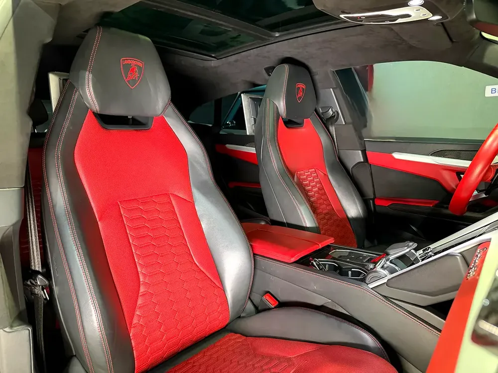LAMBORGHINI URUS 2021 GCC FHS - Image 15