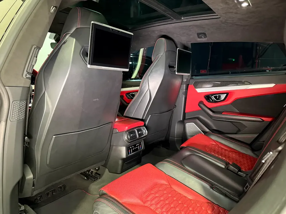 LAMBORGHINI URUS 2021 GCC FHS - Image 16