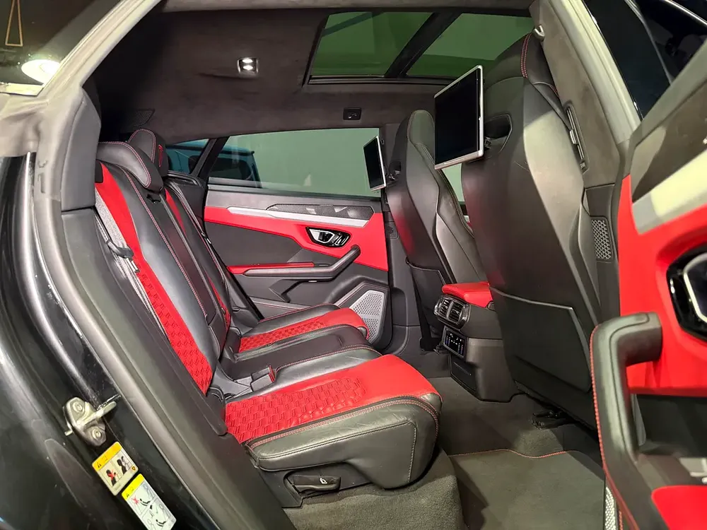 LAMBORGHINI URUS 2021 GCC FHS - Image 17