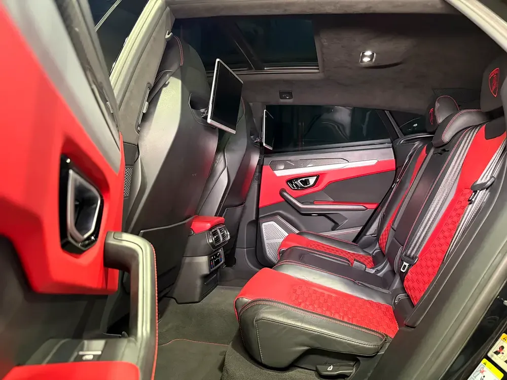 LAMBORGHINI URUS 2021 GCC FHS - Image 19