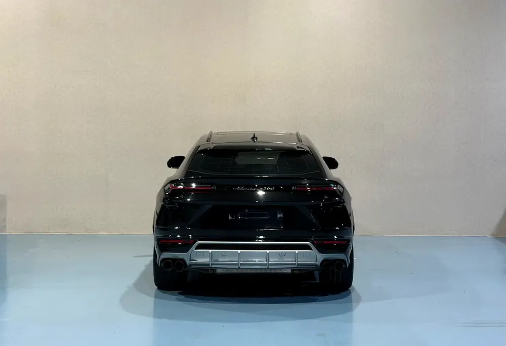 LAMBORGHINI URUS 2021 GCC FHS - Image 5