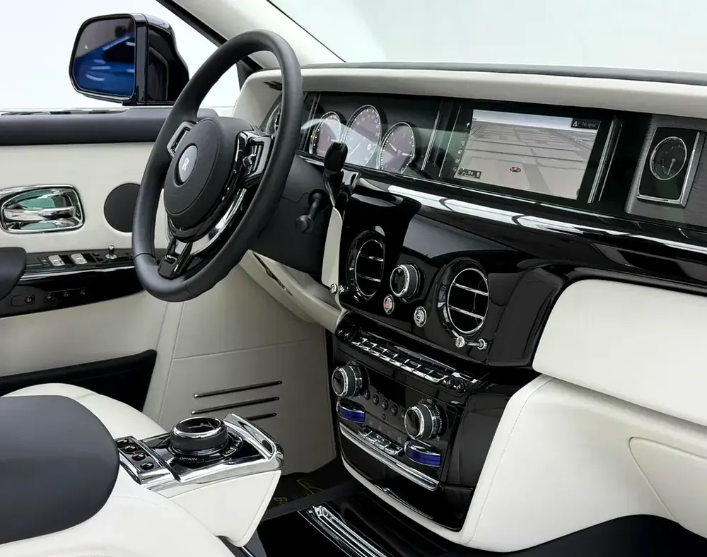2024 Rolls Royce Phantom Series 2, Brand New, 04/2028 Rolls Royce Warranty + Service Contract, GCC - Image 13