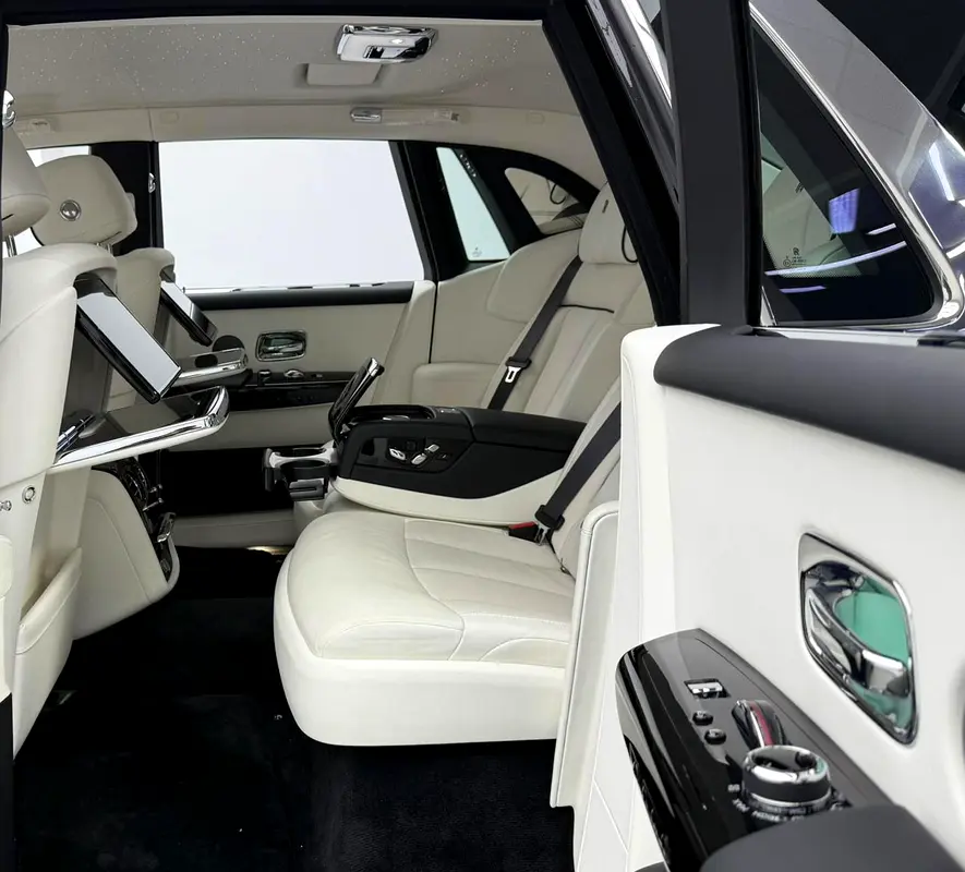 2024 Rolls Royce Phantom Series 2, Brand New, 04/2028 Rolls Royce Warranty + Service Contract, GCC - Image 19