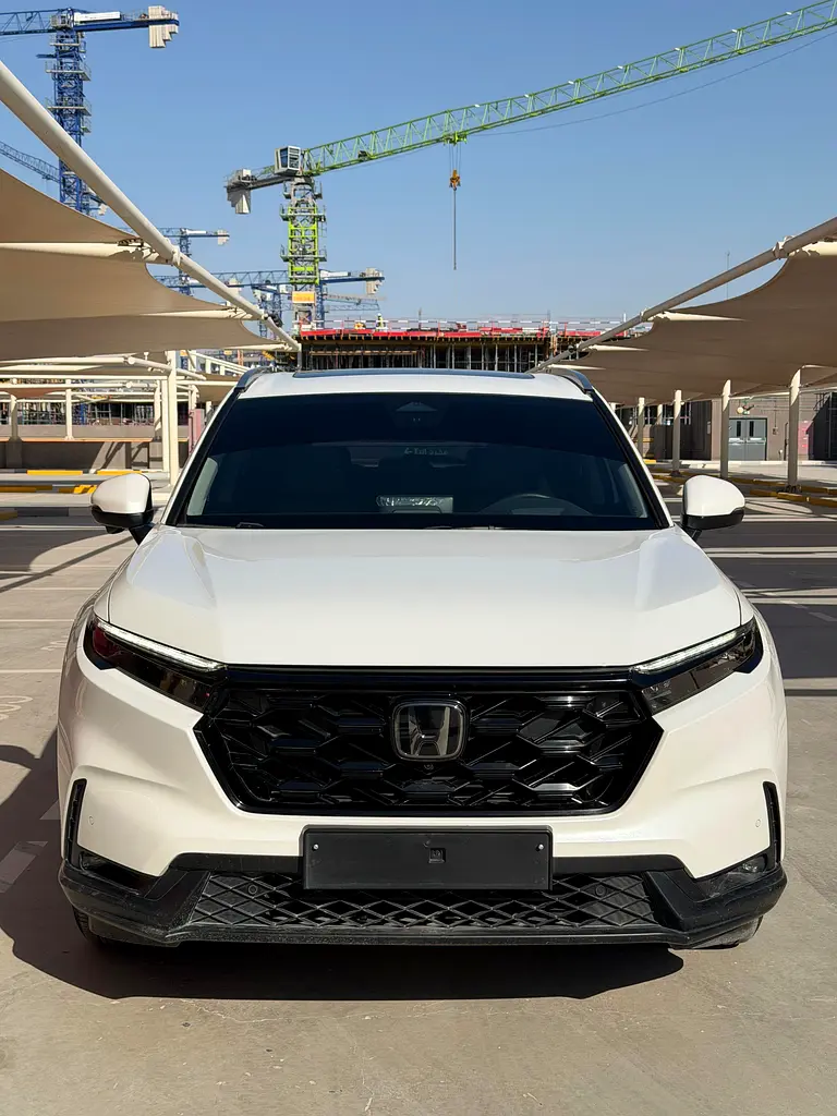 Honda CR-V Touring 2025 GCC Specs - Under Warranty - Original Paint - 2 keys - Image 5