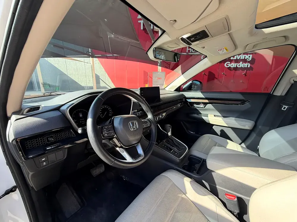 Honda CR-V Touring 2025 GCC Specs - Under Warranty - Original Paint - 2 keys - Image 7