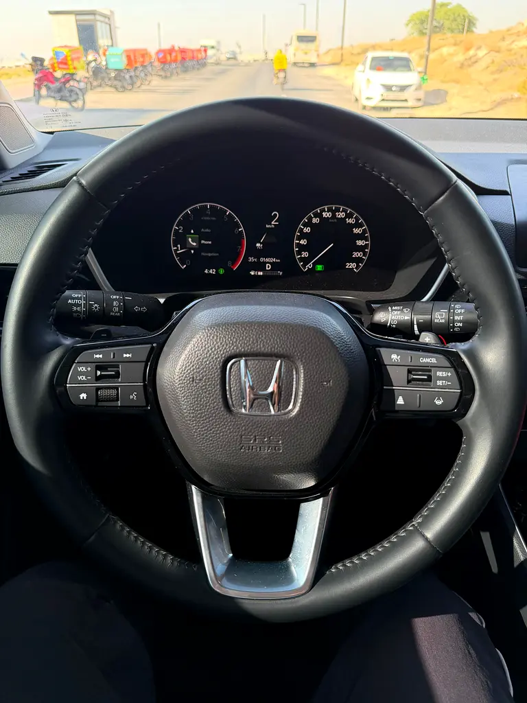 Honda CR-V Touring 2025 GCC Specs - Under Warranty - Original Paint - 2 keys - Image 8
