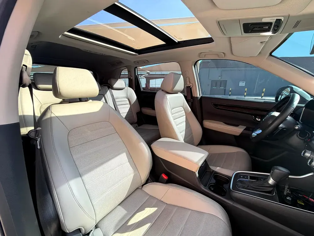 Honda CR-V Touring 2025 GCC Specs - Under Warranty - Original Paint - 2 keys - Image 9