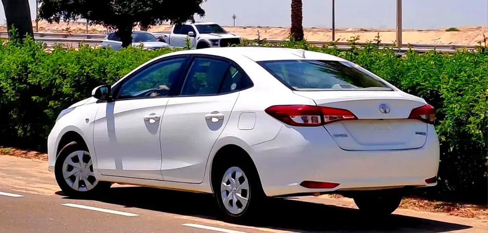 TOYOTA YARIS 2022 1.5L GCC (610/-MONTHLY) - Image 5
