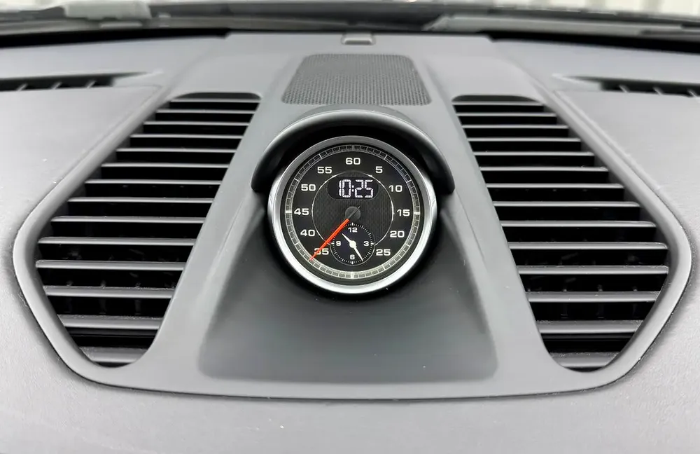 Porsche 911 Targa 4 GTS 2019 European specs for 439,000.00 AED - Image 16