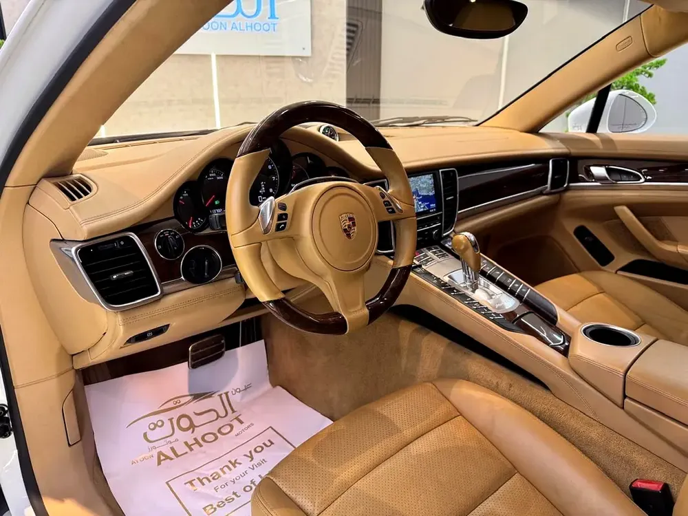 BEST PORSCHE PANAMERA PLATINUM EDITION|| TOP OPTIONS || GCC || ACCIDENT FREE || UNIQUE || 115k MILES - Image 13
