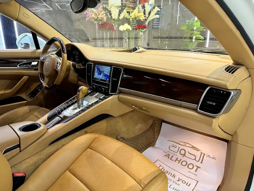 BEST PORSCHE PANAMERA PLATINUM EDITION|| TOP OPTIONS || GCC || ACCIDENT FREE || UNIQUE || 115k MILES - Image 14