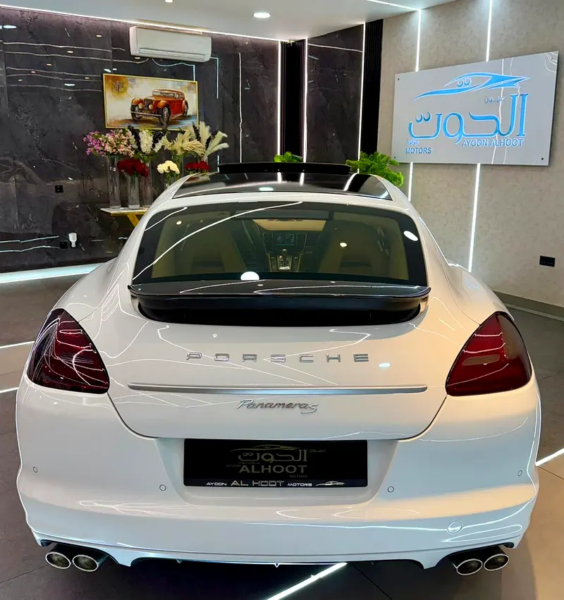 BEST PORSCHE PANAMERA PLATINUM EDITION|| TOP OPTIONS || GCC || ACCIDENT FREE || UNIQUE || 115k MILES - Image 6
