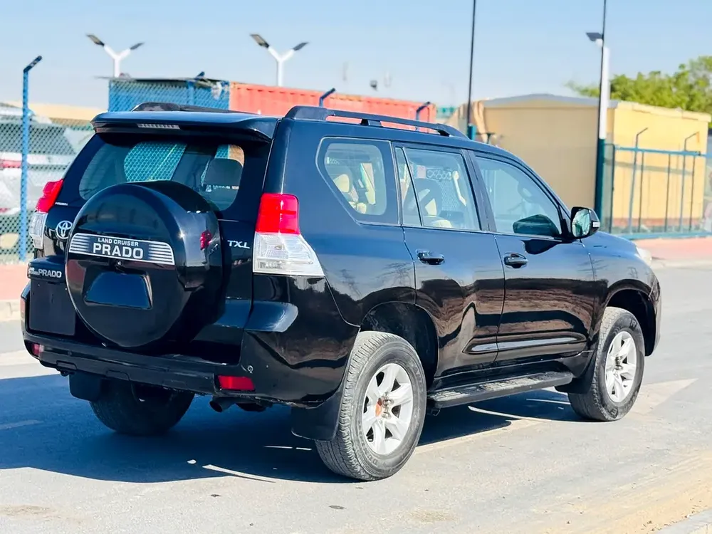 Toyota Prado // Gcc space // Cylinder 4 // Mid Option //Good Conditions - Image 11
