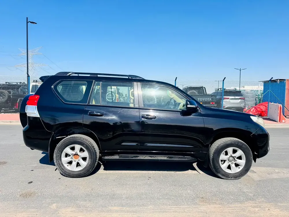Toyota Prado // Gcc space // Cylinder 4 // Mid Option //Good Conditions - Image 13