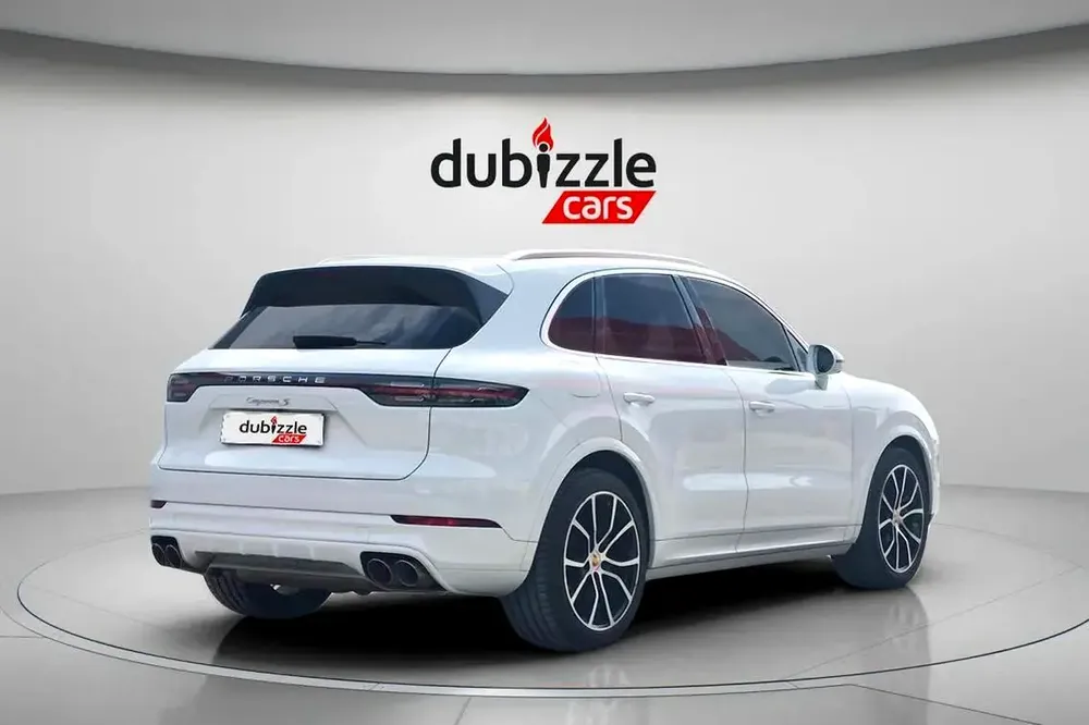 AED 2204/month | 2019 Porsche Cayenne  | GCC Specs | Ref#458117 - Image 6