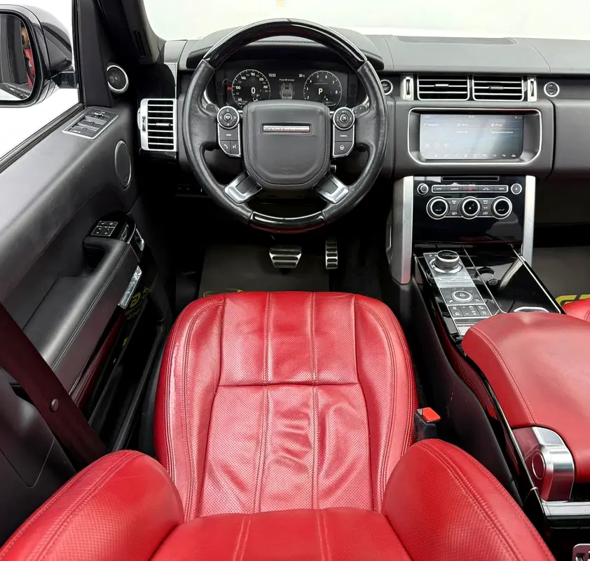 2017 Land Rover Range Rover Vogue Supercharged ,Full Service History ,Excellent Condition, GCC - Image 8
