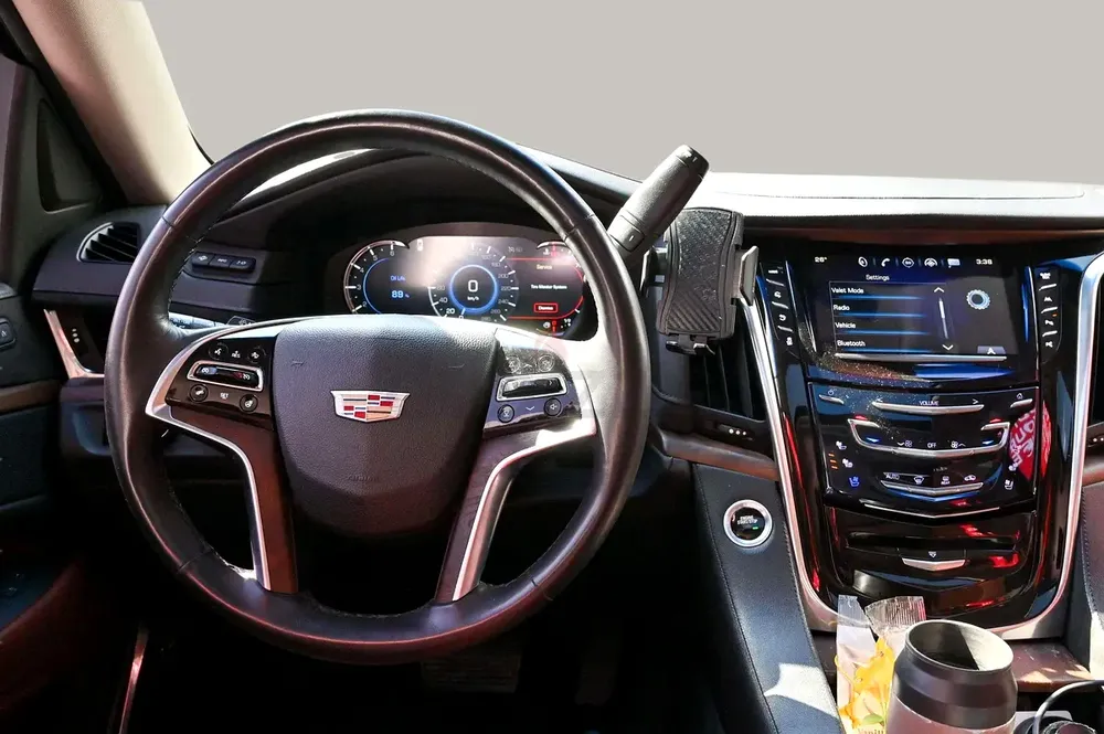 AED 2224/month | 2018 Cadillac Escalade  | GCC Specs | Ref#413650 - Image 10