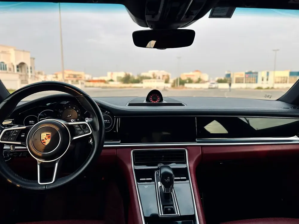 2019 Porsche Panamera - European Specs - GCC Ready - Image 12