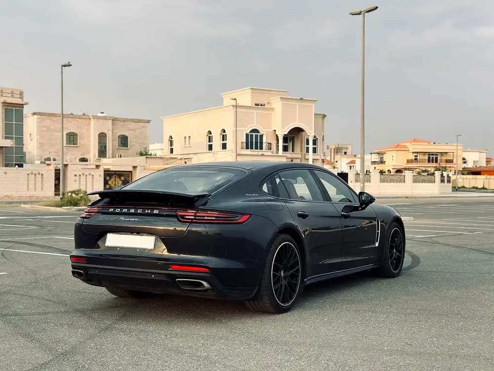 2019 Porsche Panamera - European Specs - GCC Ready - Image 4