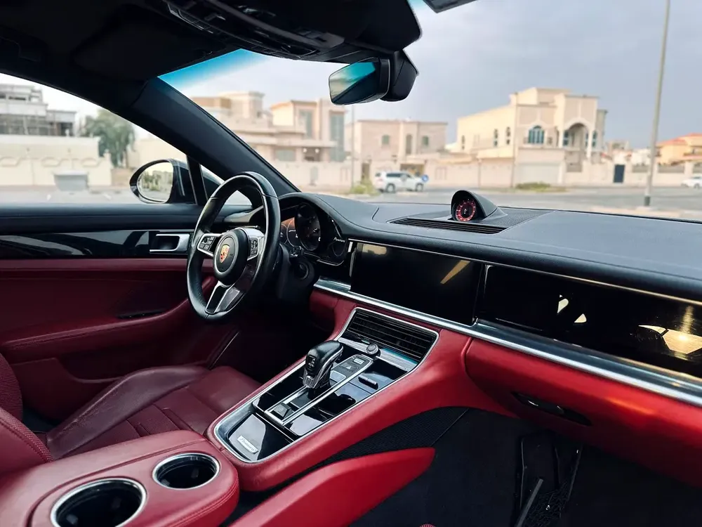 2019 Porsche Panamera - European Specs - GCC Ready - Image 9