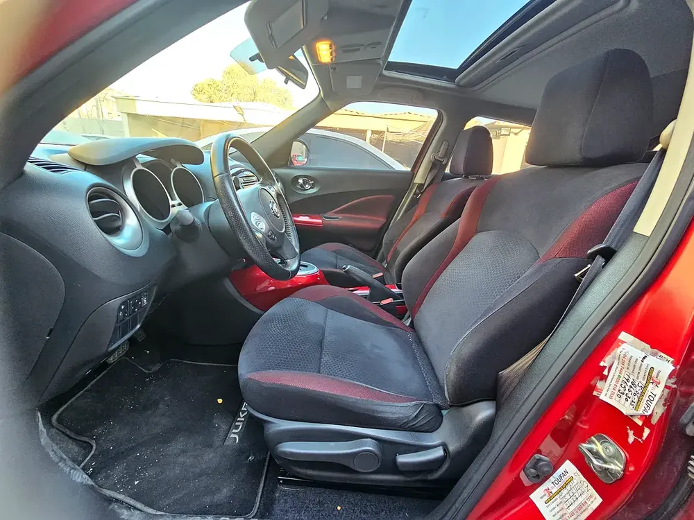 Nissan Juke SV 2014 GCC Specs Original Paint Accident Free 1st Owner - Image 7