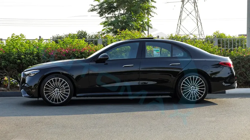 2026 Mercedes-Benz E 300 AMG EQ Boost 2.0T RWD GCC 0Km With 2 Years Unlimited Mileage Warranty - Image 19