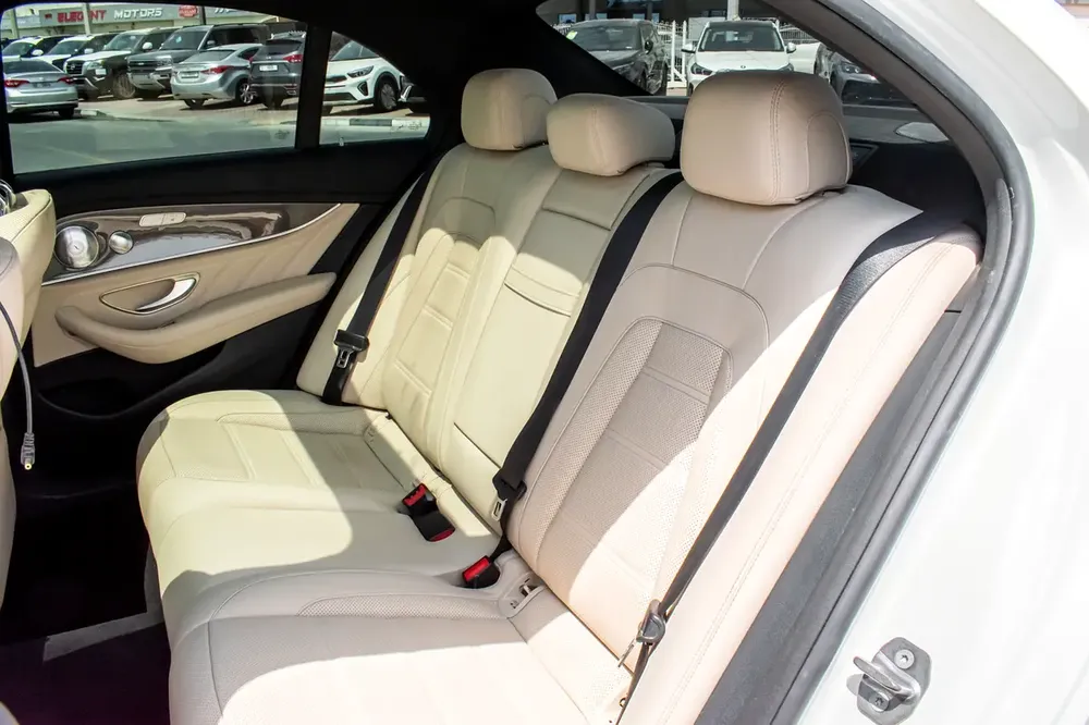 2018 - BENZ E43 - IMMACULATE CONDITION - ONLY 58,000 KM - Image 16