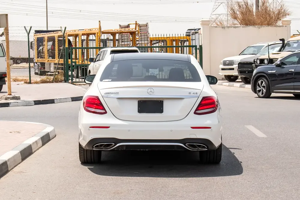 2018 - BENZ E43 - IMMACULATE CONDITION - ONLY 58,000 KM - Image 7