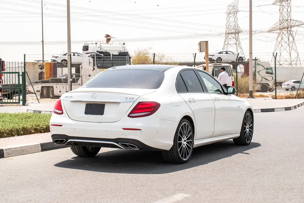 2018 - BENZ E43 - IMMACULATE CONDITION - ONLY 58,000 KM - Image 8