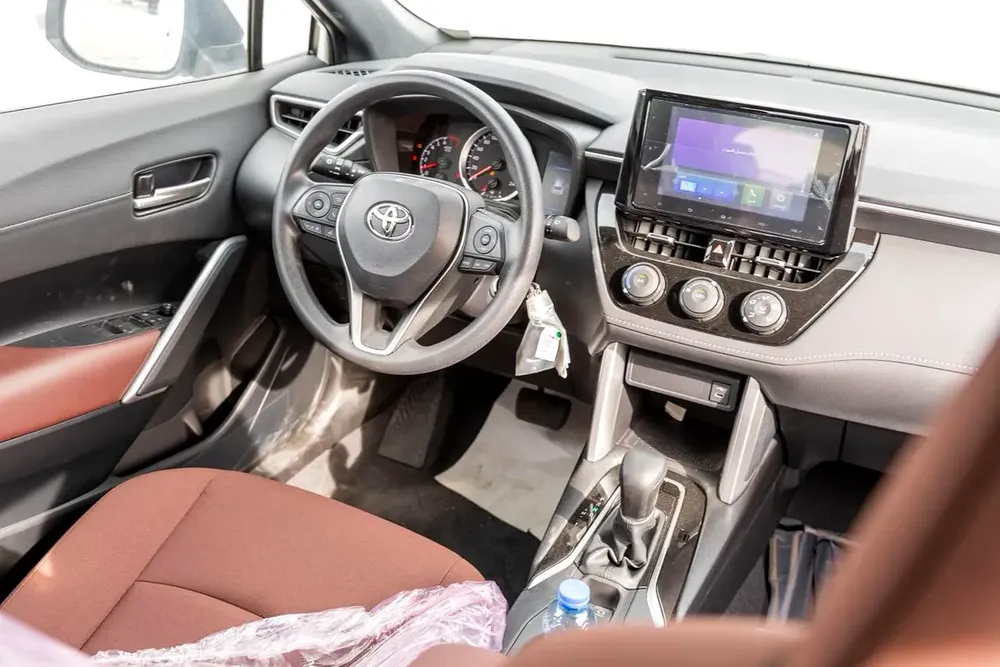 2025 Toyota Corolla Cross LE - GCC Specs - Brand New! - Image 10