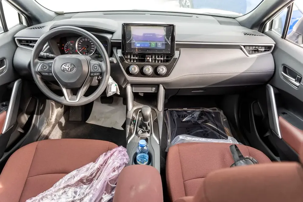 2025 Toyota Corolla Cross LE - GCC Specs - Brand New! - Image 11
