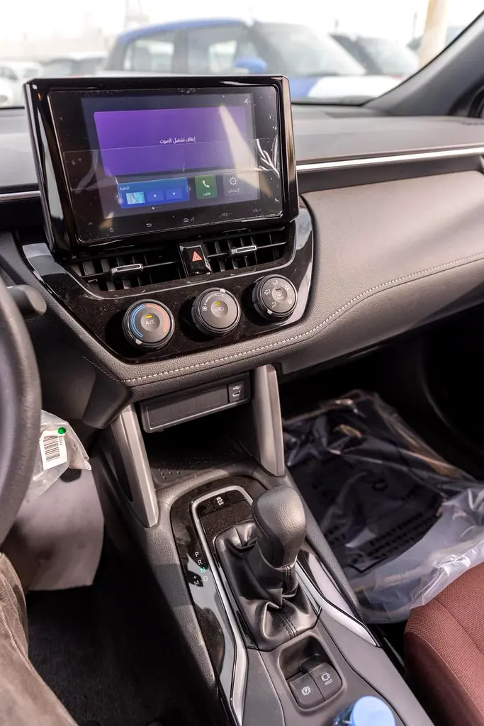 2025 Toyota Corolla Cross LE - GCC Specs - Brand New! - Image 9