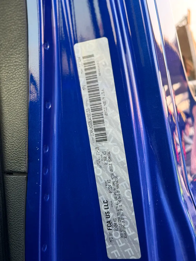 Wrangler Gcc specs in amazing condition with extra modifications - Image 15