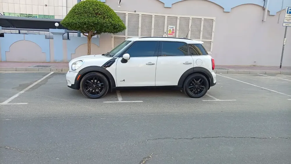 Mini Cooper S TURBO 2013  GCC SPECS LADY DRIVEN - Image 4