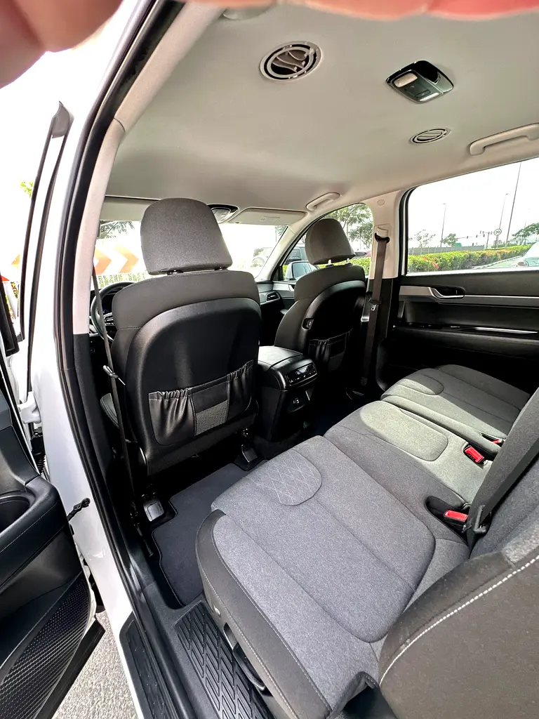 4X4 7-Seater 1270/-AED 2022 Hyundai Palisade Smart  | GCC Specs | Excellent Condition - Image 16