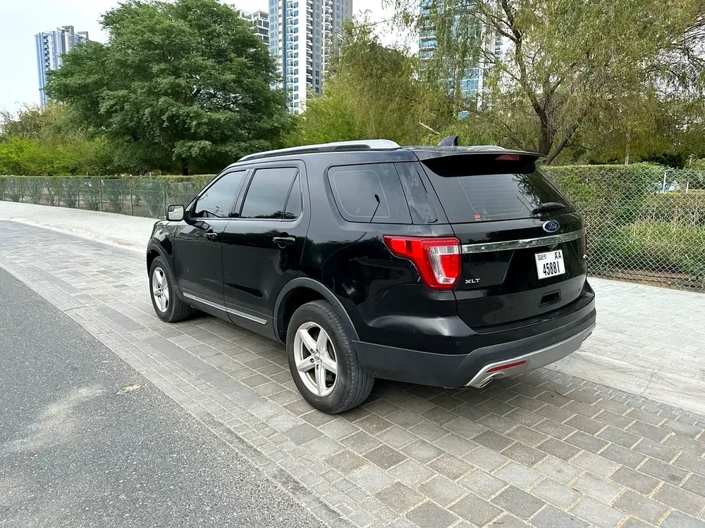 Ford Explorer 2017 XLT, Panoramic roof, GCC, 4WD,  Free of Accidents, Full Service History, Very Cle - Image 16