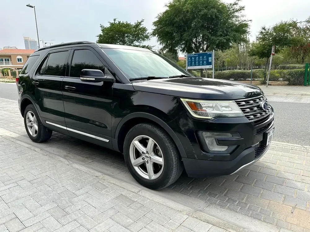 Ford Explorer 2017 XLT, Panoramic roof, GCC, 4WD,  Free of Accidents, Full Service History, Very Cle - Image 7