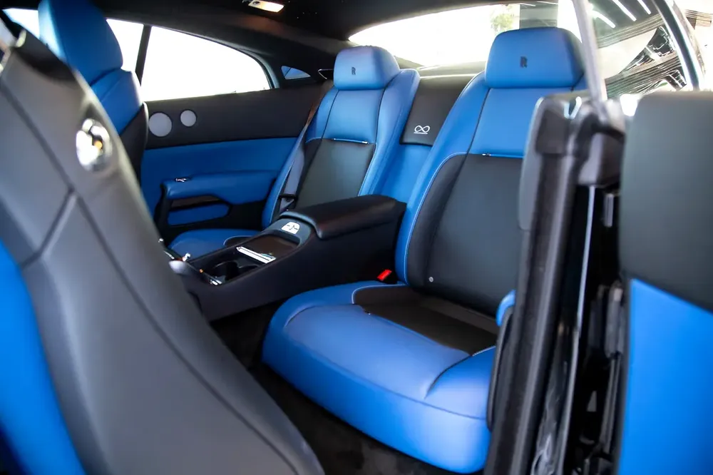 BLACK BAGDE | 4 BUTTONS | TWO TONE INTERIOR | STARLIGHT - Image 7