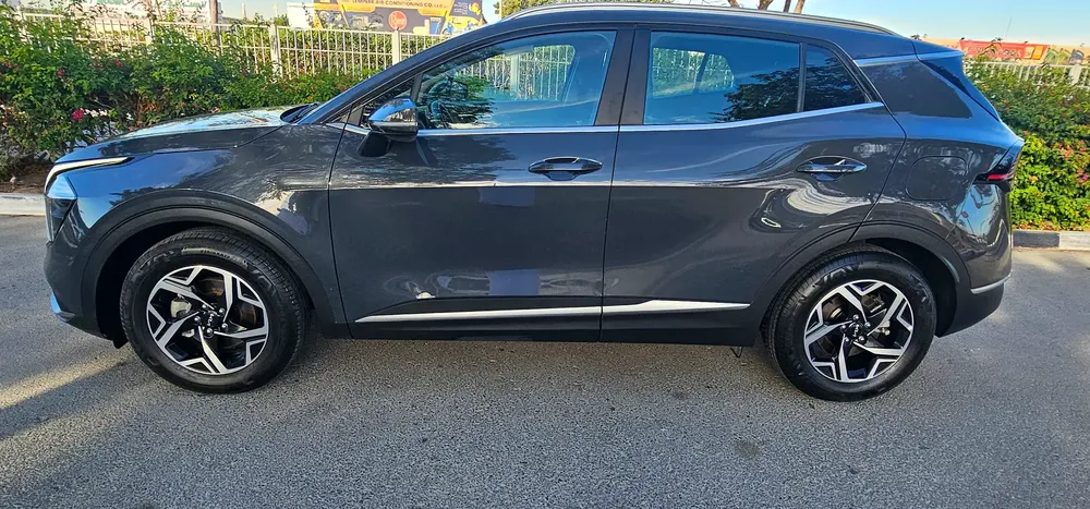 KIA SPORTAGE MODEL 2024 KM 40000 ONLY  G.C.C ACCIDENT FREE ORIGINAL PAINT - Image 4